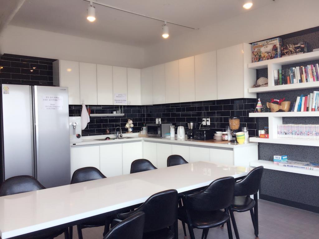 Mozzihostel Busan Station Εξωτερικό φωτογραφία